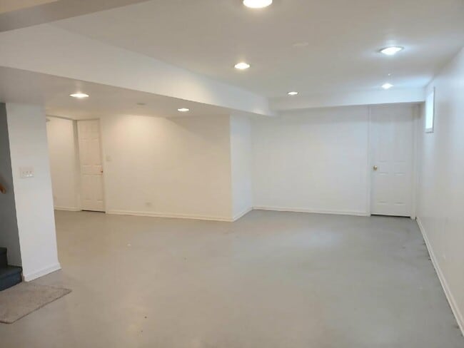 Building Photo - 1388 Gardina Vista