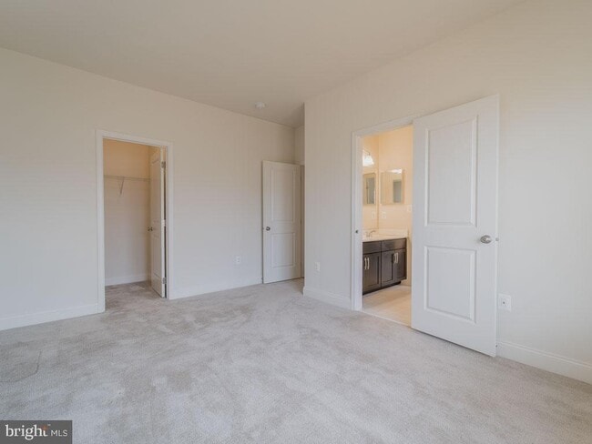 Building Photo - 22595 Windsor Locks Square