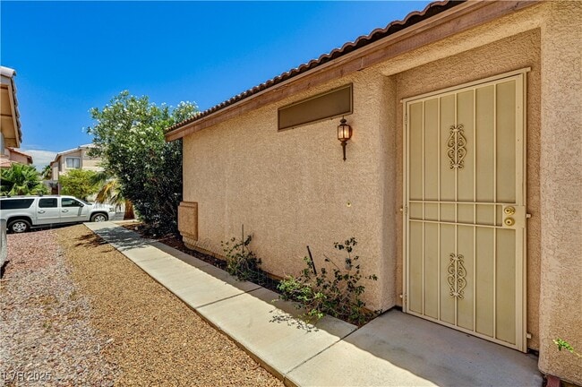 Building Photo - 6369 Bushkill Creek Ct