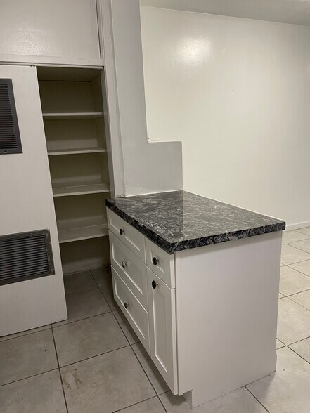 Building Photo - 1518 Grant St