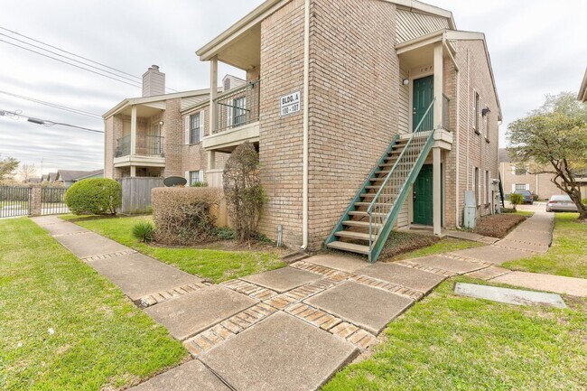 Primary Photo - 14600 Fonmeadow Dr