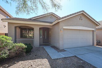 Building Photo - Charming 4 Bed 2 bath 2 Car Garage Home in...