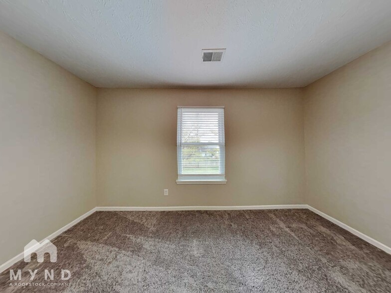 Building Photo - 105 W Carolina St