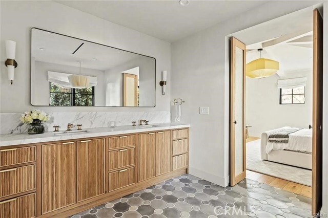 Building Photo - 738 San Lorenzo St