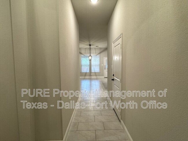 Building Photo - 1612 Town Creek Cir