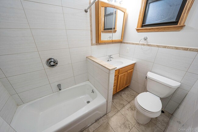 Building Photo - 42 N Village Ave