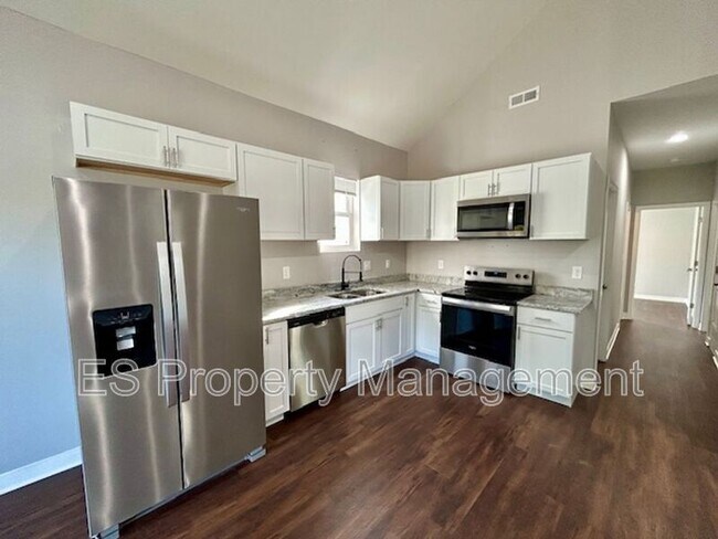 Building Photo - 1602 Quill St