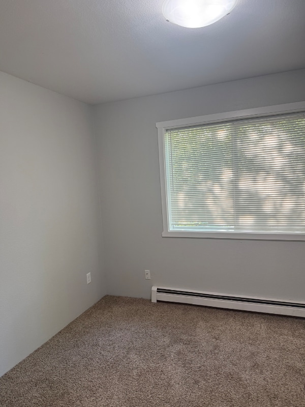 Building Photo - 551 N Robin Cir