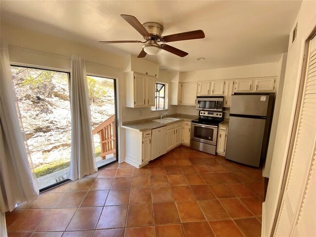 Building Photo - 21461 Coyote Trail