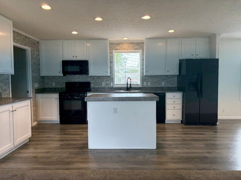 Building Photo - 317 Autumn Park Dr