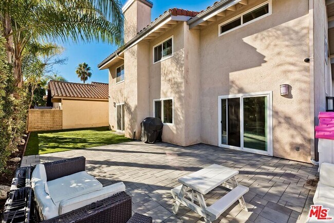 Building Photo - 10754 Garland Dr