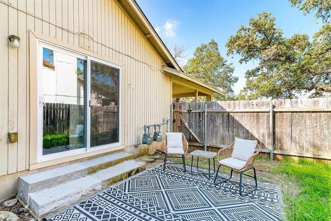Building Photo - 5405 Brompton Cir