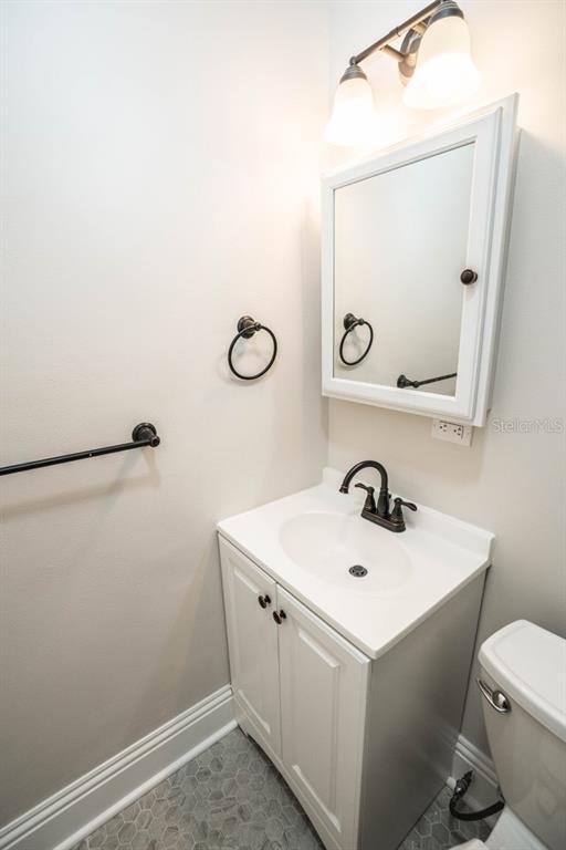 Building Photo - 1700 Park St N