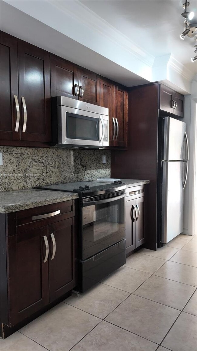 Building Photo - 3326 Farragut St