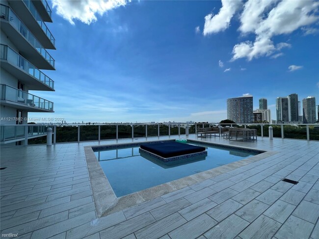 Building Photo - 1 br, 1 bath Condo - 4250 Biscayne Blvd 2783