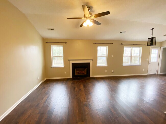 Building Photo - 2526 Sapling Cir