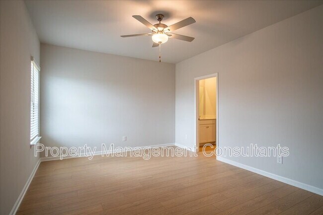 Building Photo - 22772 Dashwood Ln