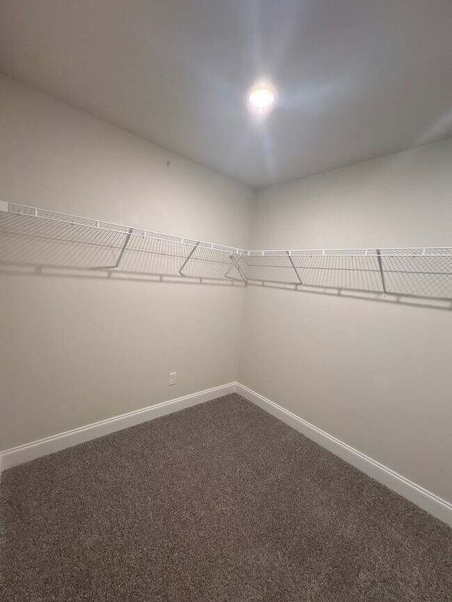 Building Photo - 3 Bedroom, 2.5 Bath and 2 Car Garage in Lebanon! $500 OFF FIRST MONTH’S RENT!