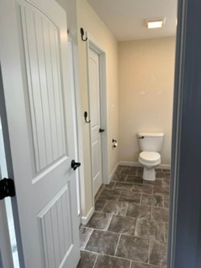 Building Photo - Maryville 37803 - 3 bedroom 2.5 bath home - Call Debra Johnson (865) 591-8281