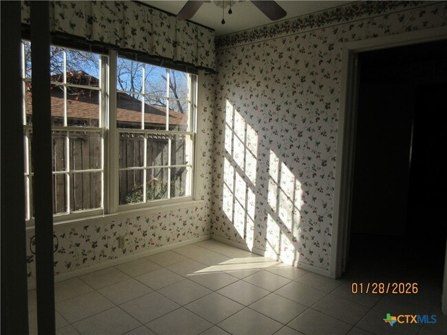 Building Photo - 906 Illinois Ave