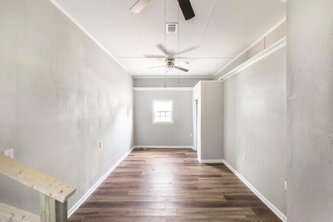 Building Photo - 1140 Schley St