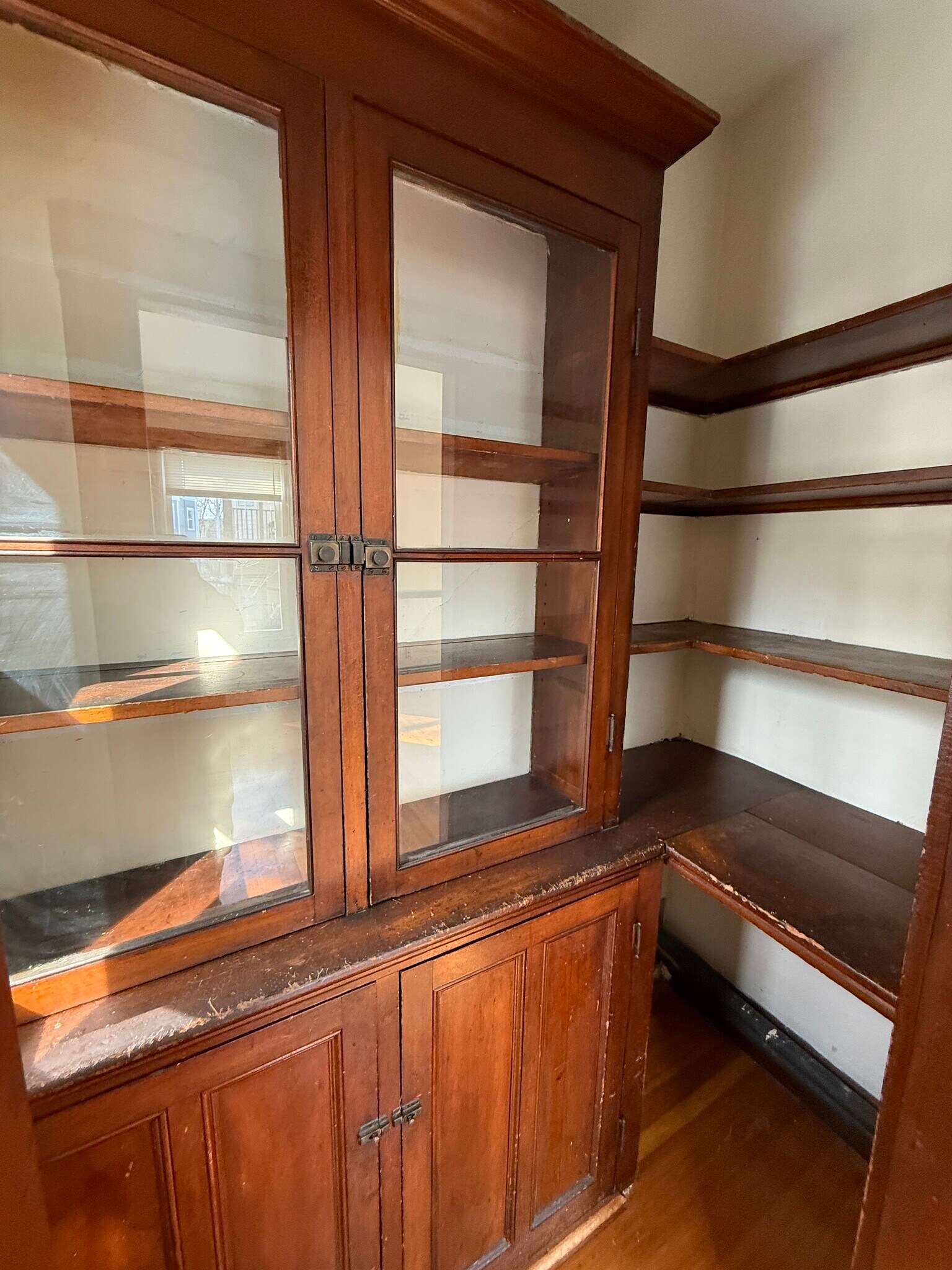 Building Photo - 18 Whitby Ter