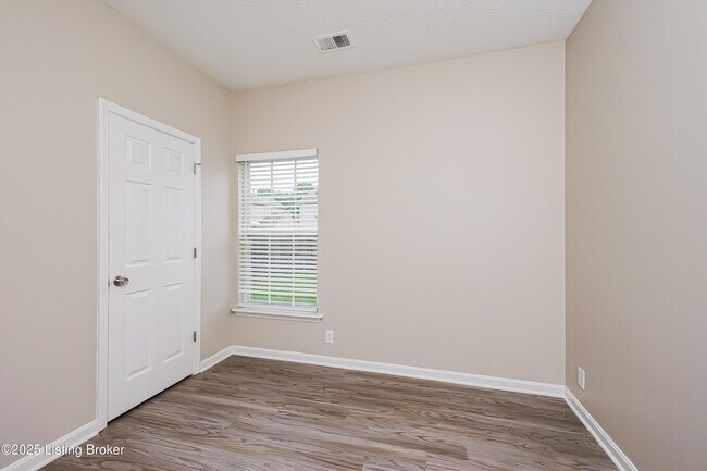 Building Photo - 6617 Timberbend Dr