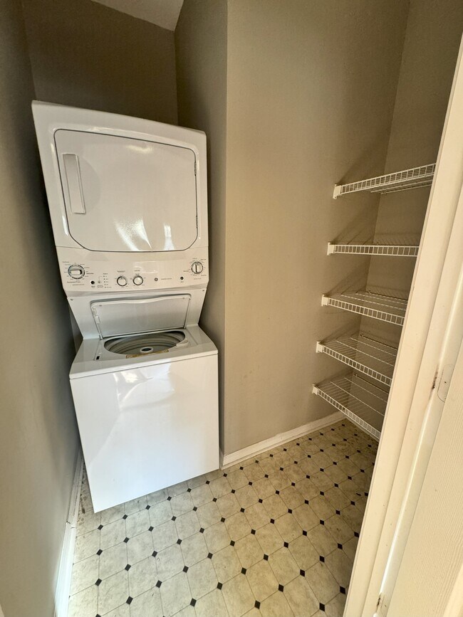 Laundry Room - 3215 Long Blvd
