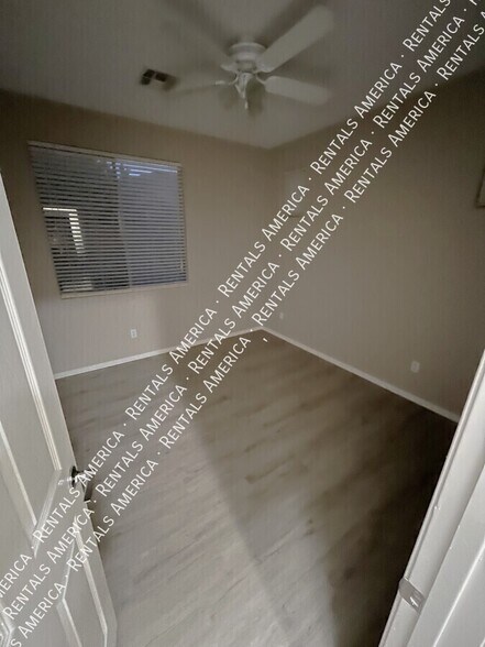 Building Photo - 19407 E Canary Way