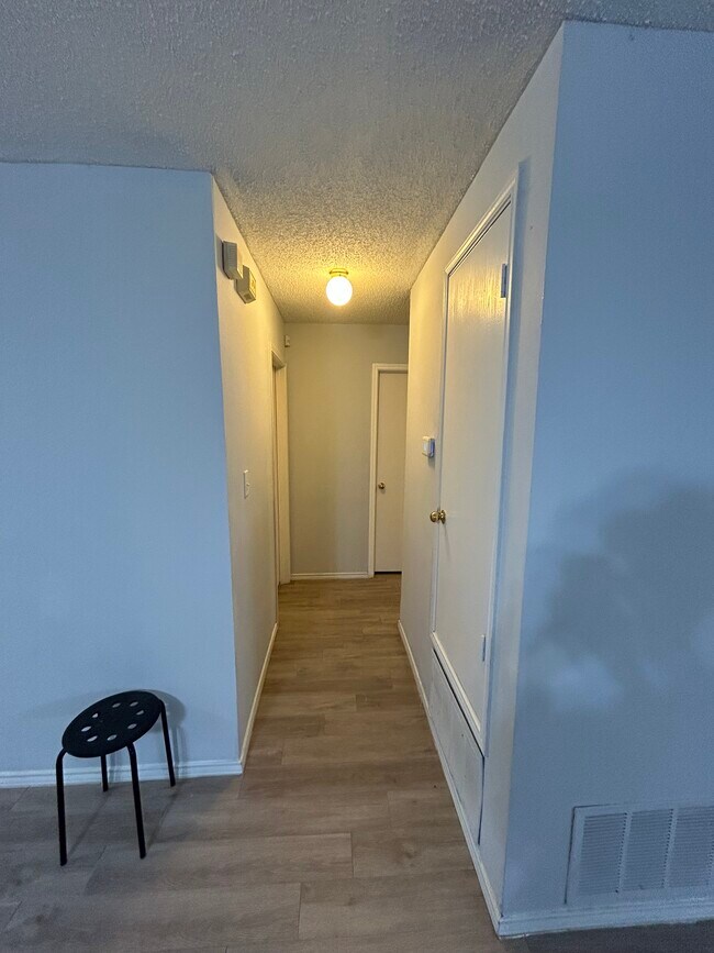 Building Photo - 4404 Courtside Dr