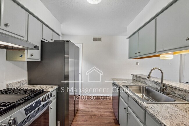 Building Photo - 6603 Cherryleaf St