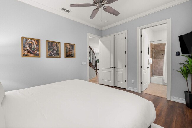 Building Photo - 1227 Radiant St