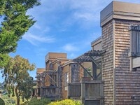 Building Photo - 532 Seaver Dr