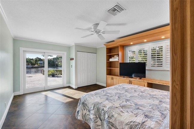 Building Photo - 2316 NE 20th St