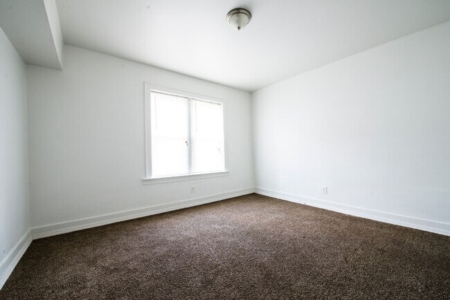 Building Photo - 7701 S May St