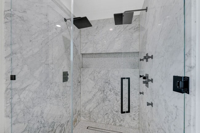 Building Photo - Distinctive Fully Furnished Estate in The Canyons!