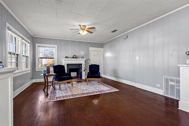 Building Photo - 1310 W Morton St