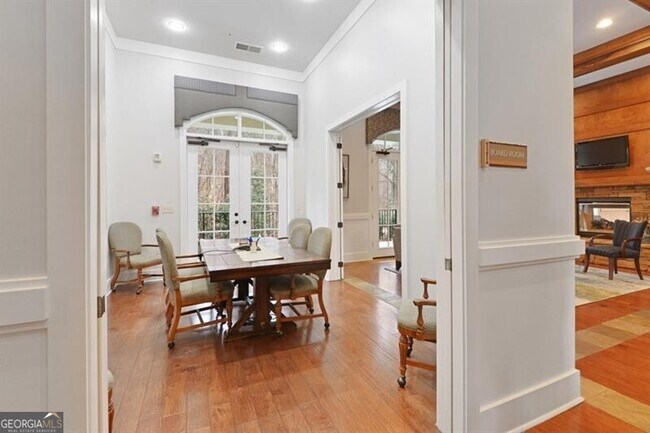 Building Photo - 807 Creekgarden Court