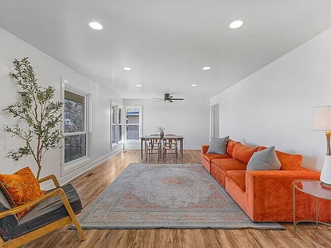 Building Photo - Updated Home in North Salt Lake with Great Views! $500 off first month rent!