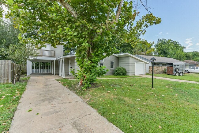 Building Photo - 10906 Hoffer St