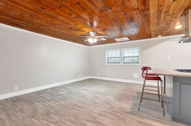 Building Photo - 618 Harvard St