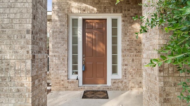 Building Photo - 7808 Alophia Dr
