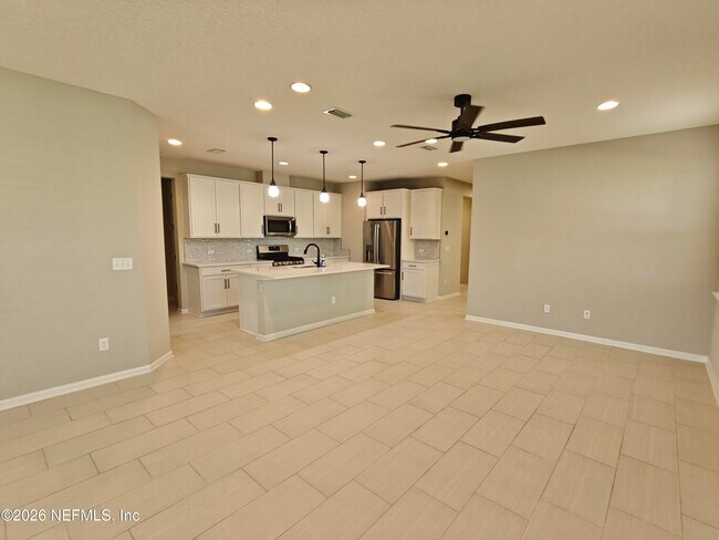 Building Photo - 1876 Amberly Dr