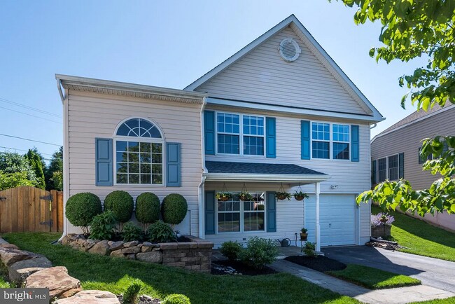 Building Photo - 19 Patriot Ct