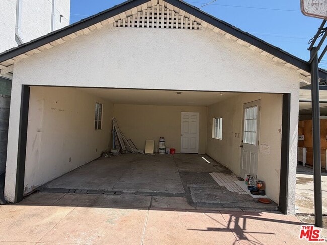 Building Photo - 2240 Crenshaw Blvd