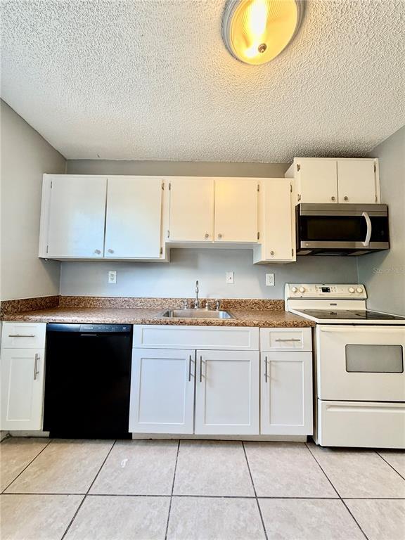 Building Photo - 22726 Gage Loop
