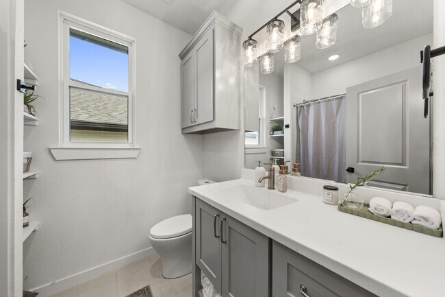 Building Photo - 9925 Bridlewood Ln