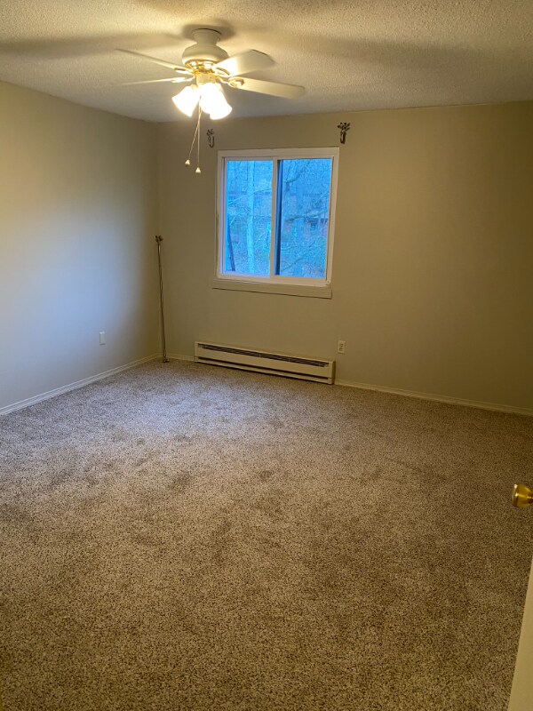 Building Photo - 11 King Arthur Dr