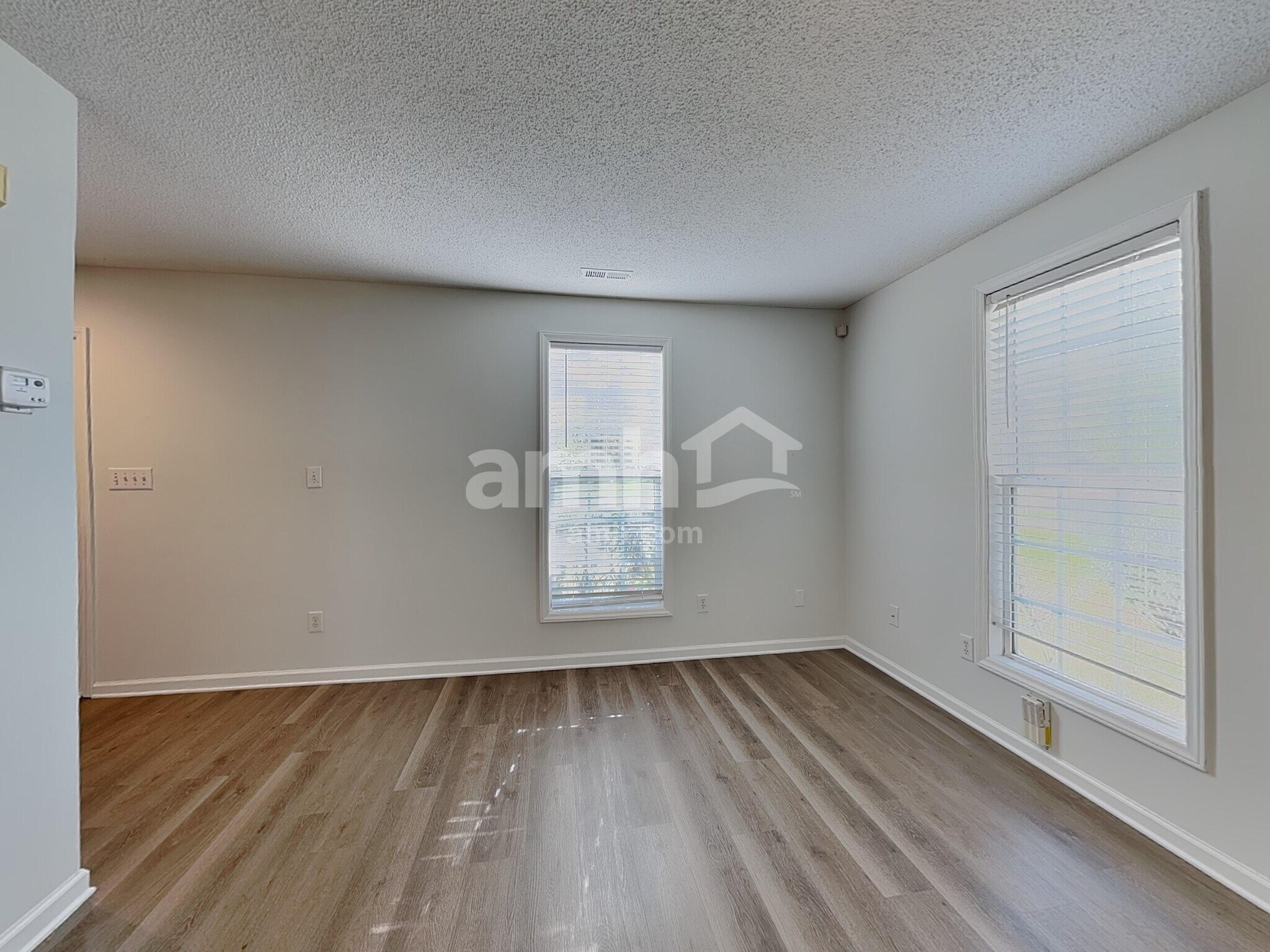 Building Photo - 2803 Stadium Dr