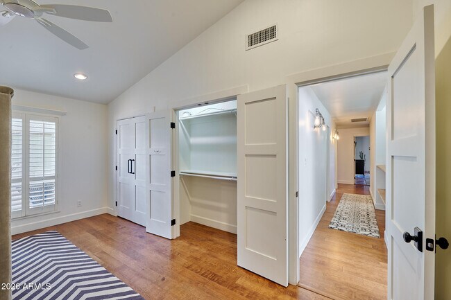 Building Photo - 12617 N 71st St